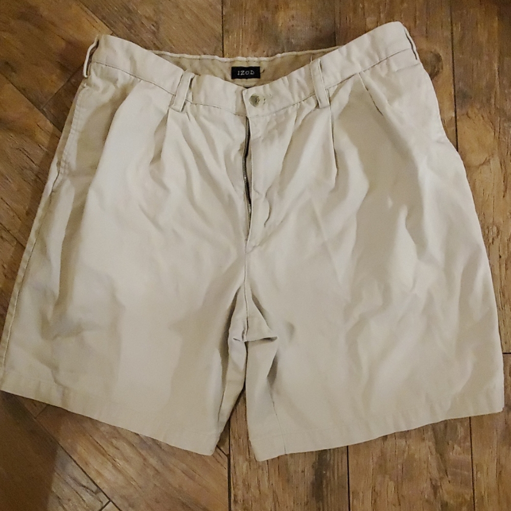 Izod Men's shorts size 36